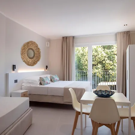 Mem And מלון דירות פולה