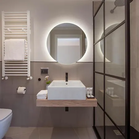 Mem And מלון דירות פולה