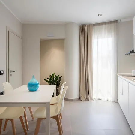 Ξενοδοχείο με διαμερίσματα Mem And