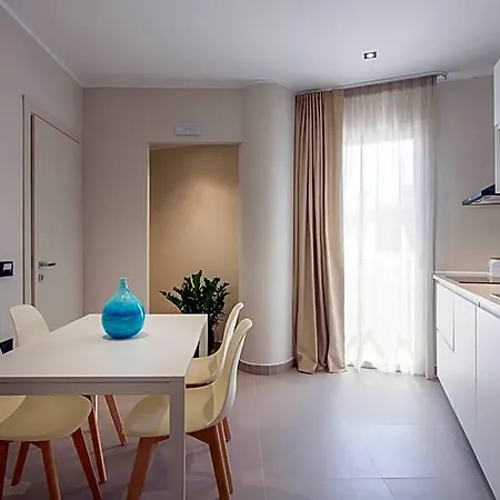 Hotel apartamentowy Mem And 4*